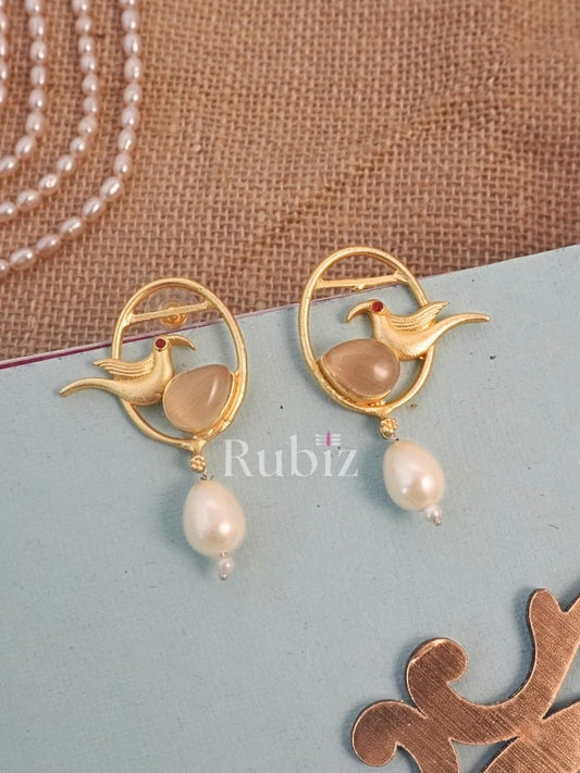 Ivory Anshika Danglers