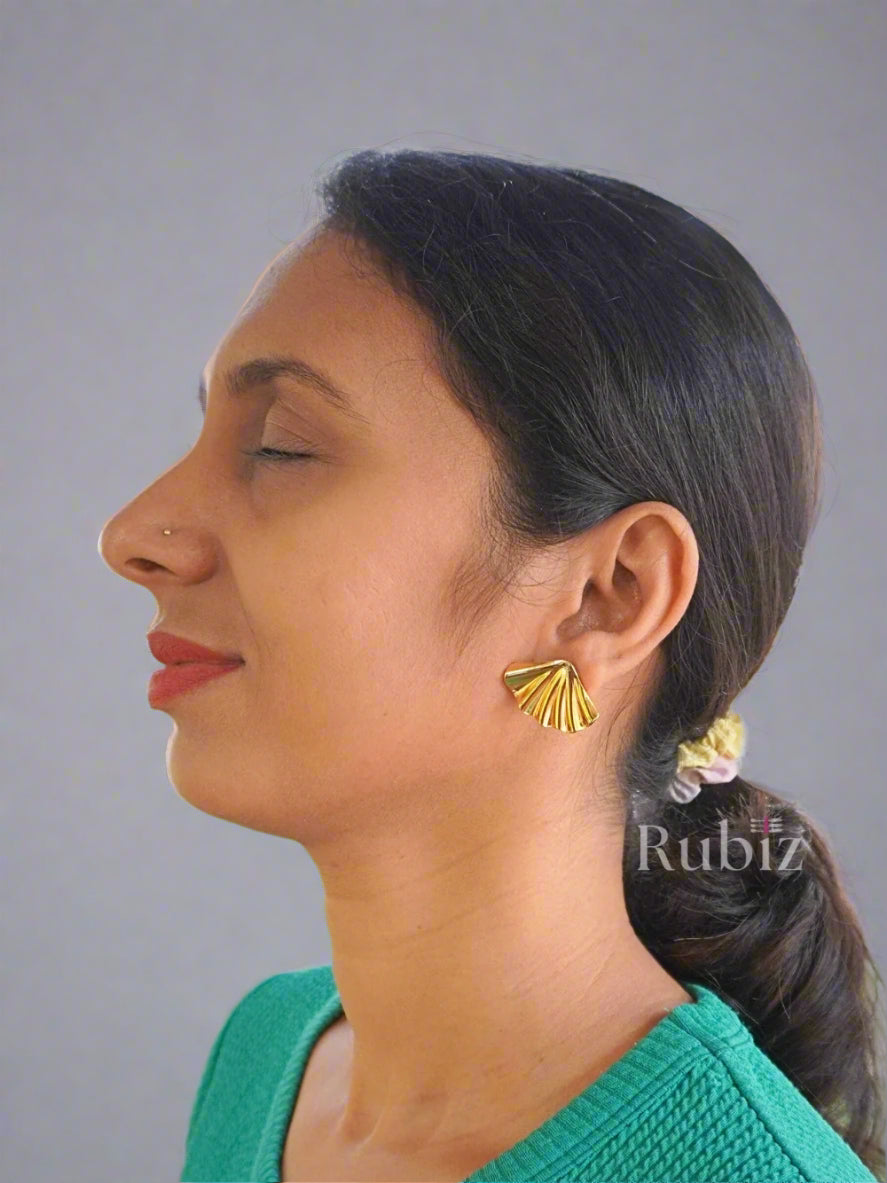 Beachy Shell Earrings