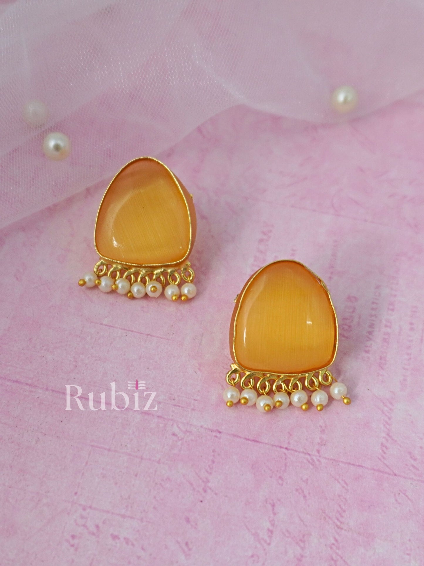 Mustard Belora Studs